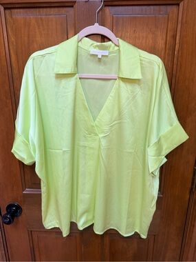 Ces Femme Lime Green V-Neck Collared Short Sleeve Blouse